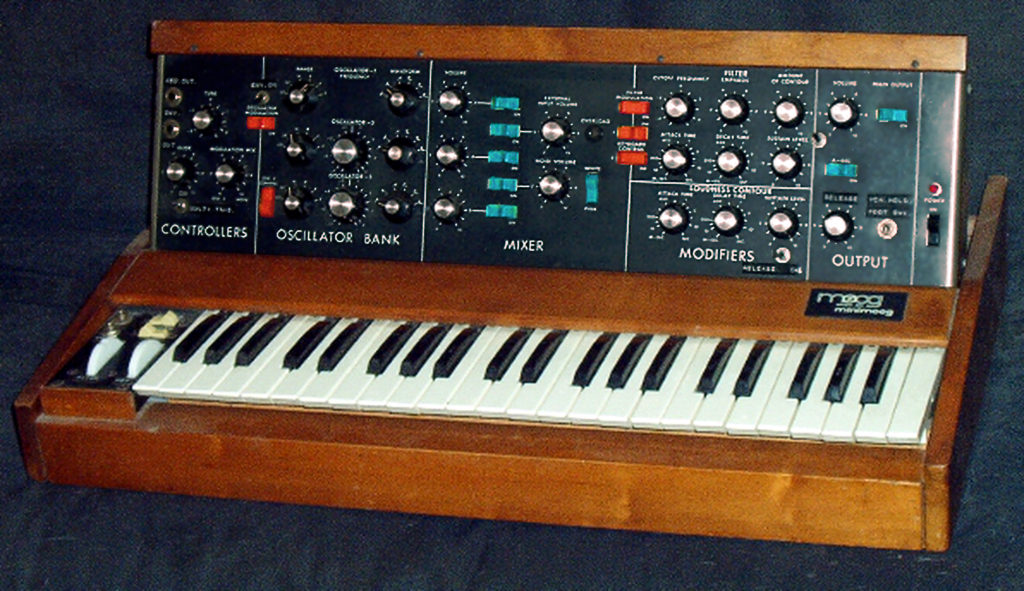 Moog sintetizador analógico