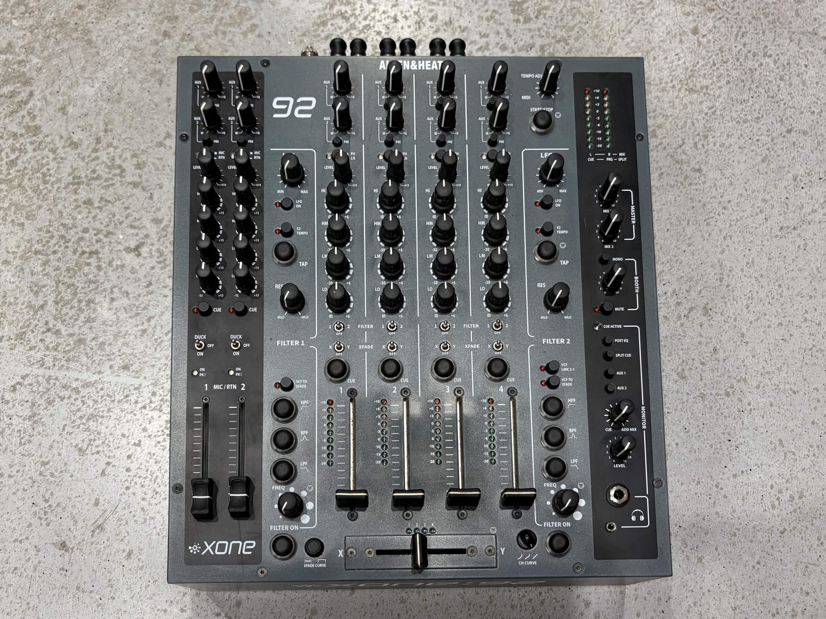 Una Allen Heath Xone 92 reacondicionada por Sounds Market